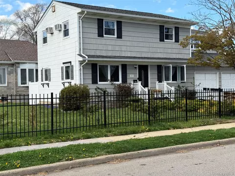 1003 Washington St, Baldwin, NY 11510