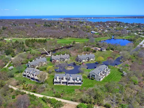 52 Fairway Pl #5, Montauk, NY 11954