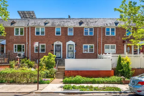 150-20 77th Ave, Flushing, NY 11367