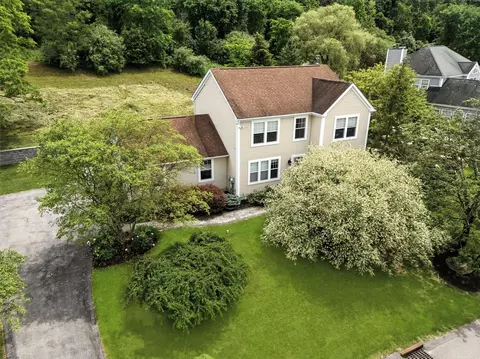 50 Roosevelt Dr, Beekman, NY 12570