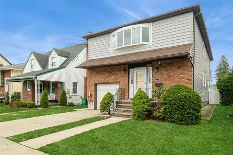 133 N 12th St, North Hempstead, NY 11040