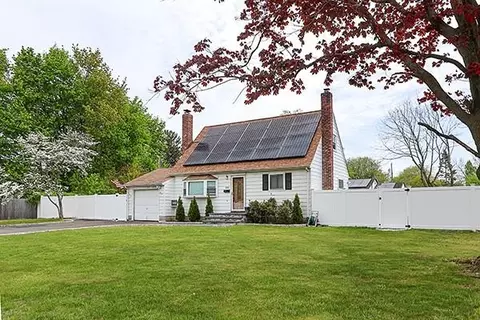 1551 Lincoln Blvd, Bay Shore, NY 11706