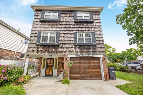 89-04 Doran Ave, New York, NY 11385