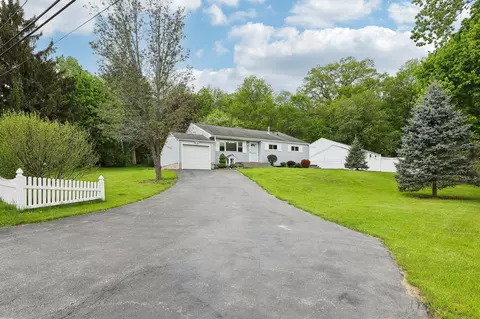 2 Delaware Rd, Newburgh, NY 12550