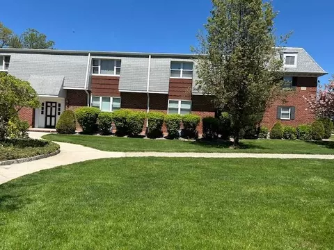 110 Bon Aire Cir W #9F, Ramapo, NY 10901