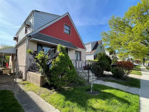 5052 Utopia Pkwy, New York, NY 11365