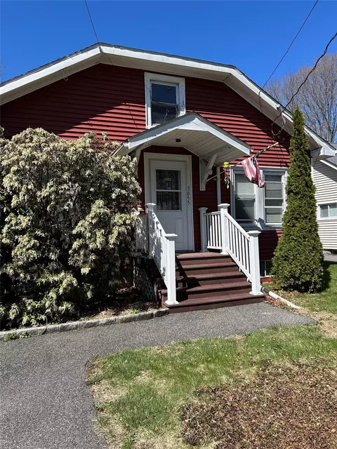 3655 Sunnyside St, Yorktown, NY 10588