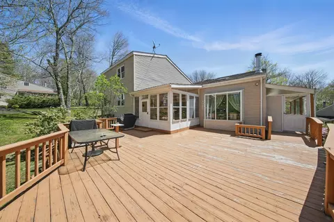 7 Summit Pl, Thompson, NY 12701