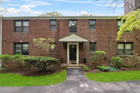 51 Rockledge Rd #1A, Greenburgh, NY 10530