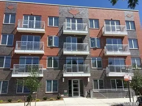 32-15 Leavitt St #2C, Flushing, NY 11354