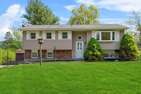 12 Mari Rd, Chester, NY 10918