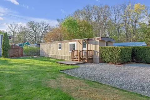3 Fords Ln, Beekman, NY 12570
