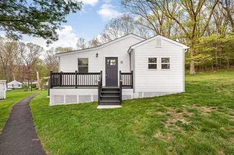 7 Brodie Rd #18, East Fishkill, NY 12533