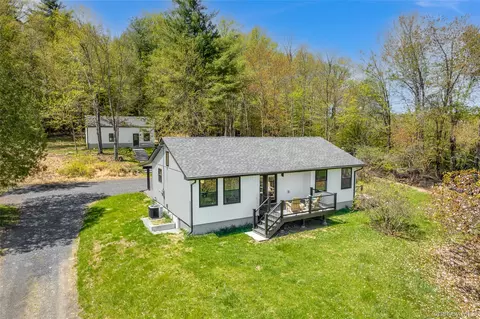 381 Mill Hook Rd, Rochester, NY 12404