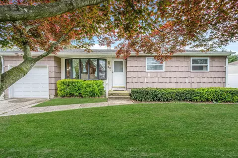 52 Selden Blvd, Centereach, NY 11720