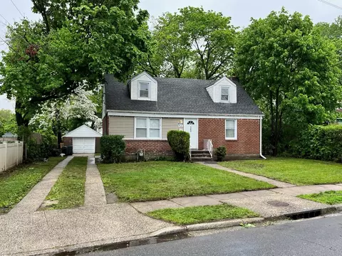 143 Lawrence St, Uniondale, NY 11553