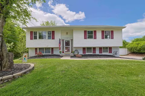 110 Wickham Dr, Warwick, NY 10990