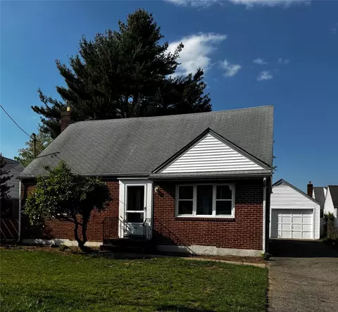 265 Walton St, West Hempstead, NY 11552