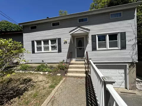 260 Laurel Rd, East Northport, NY 11731