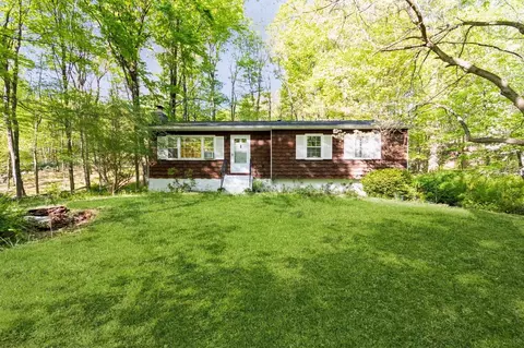 125 Barrett Pond Rd, Philipstown, NY 10516