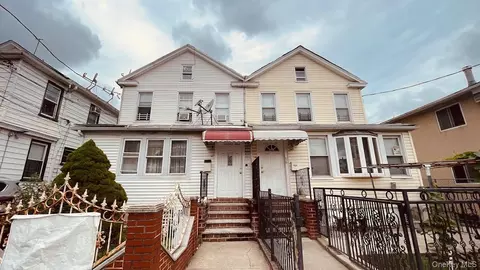 111-27 38th Ave, New York, NY 11368