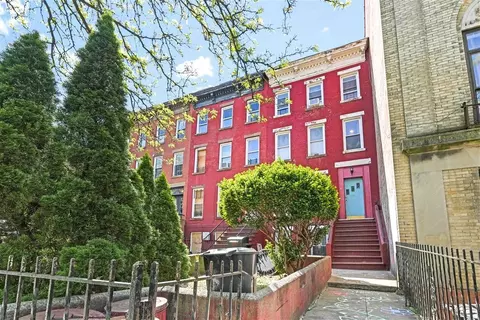 1352 Bergen St, Brooklyn, NY 11213
