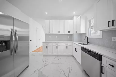 11046 174th St, Jamaica, NY 11433