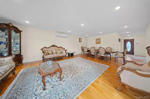 Other - 21 Peter Ln, Plainview, NY 11803 photo 3 of 8