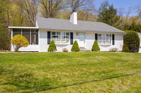 33 Homer Pl, Arlington, NY 12603
