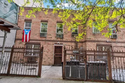 1068 Woodycrest Ave, New York, NY 10452