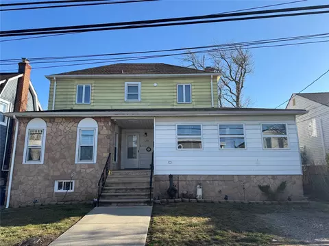 679 S Bayview Ave, Freeport, NY 11520