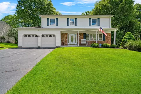 35 Capt Faldermeyer Dr, Stony Point, NY 10980