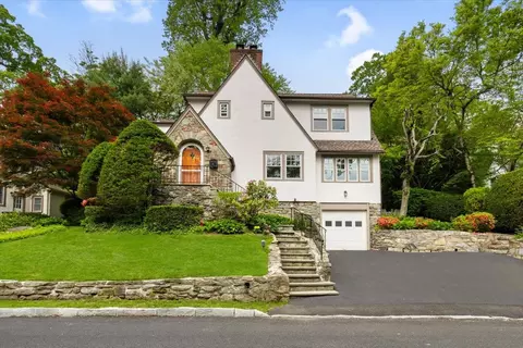 67 Walbrooke Rd, Greenburgh, NY 10583