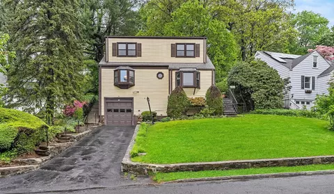 16 Garretson Rd, White Plains, NY 10604