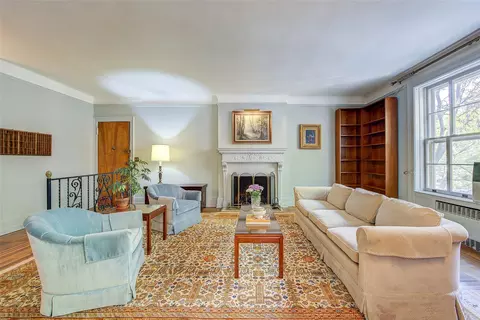 34-06 81st St #22, New York, NY 11372