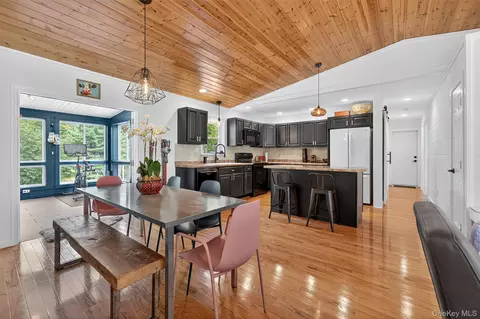 668 Cochecton Tpke, Tusten, NY 12764