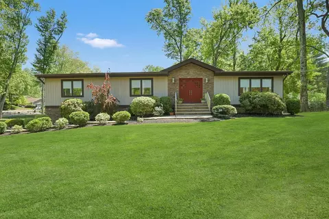 68 Ridge Rd, Clarkstown, NY 10956