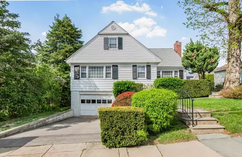 10 Constant Ave, Yonkers, NY 10701