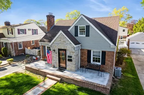 597 Rose Blvd, Baldwin, NY 11510