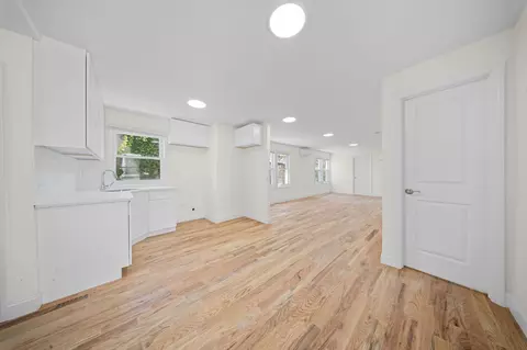 119-47 191 St, New York, NY 11412
