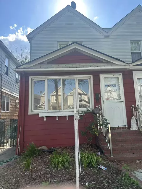 97-22 84th St, New York, NY 11416