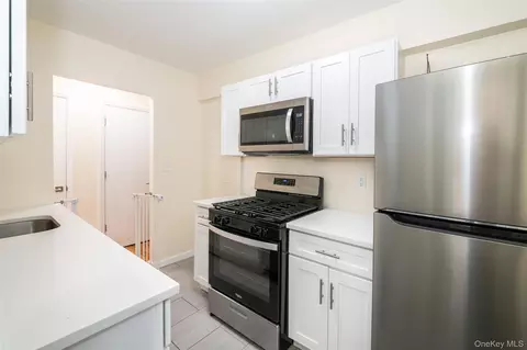 90 Union St #1A, New Rochelle, NY 10801