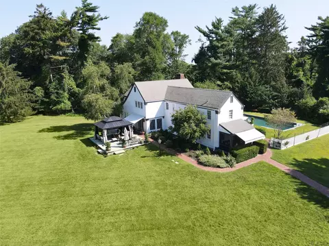 117 Sound Rd, Wading River, NY 11792