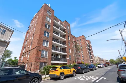 84-70 129th St #4W, New York, NY 11415