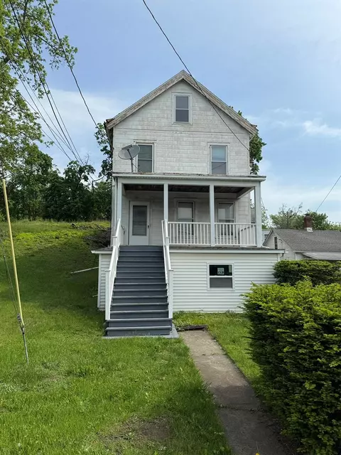 13 Springside Ave, Arlington, NY 12603