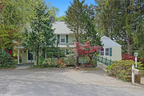 27 Annadale St, North Castle, NY 10504