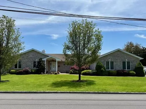 26 Haide Pl, East Islip, NY 11730