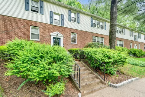 70 Underhill Ave #1A, Harrison, NY 10604