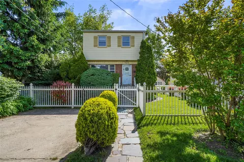 31 Westwood Ave, New Rochelle, NY 10801