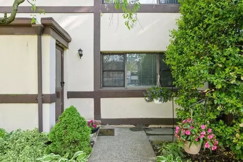 127 15th St #C-1, Garden City, NY 11530